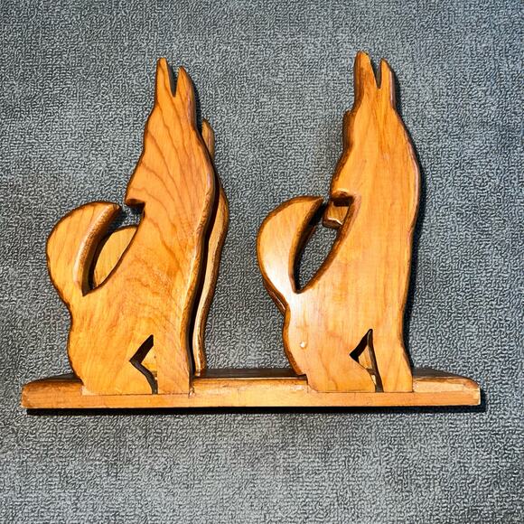 Wood carved howling coyotes southwestern - Picture 6 of 7